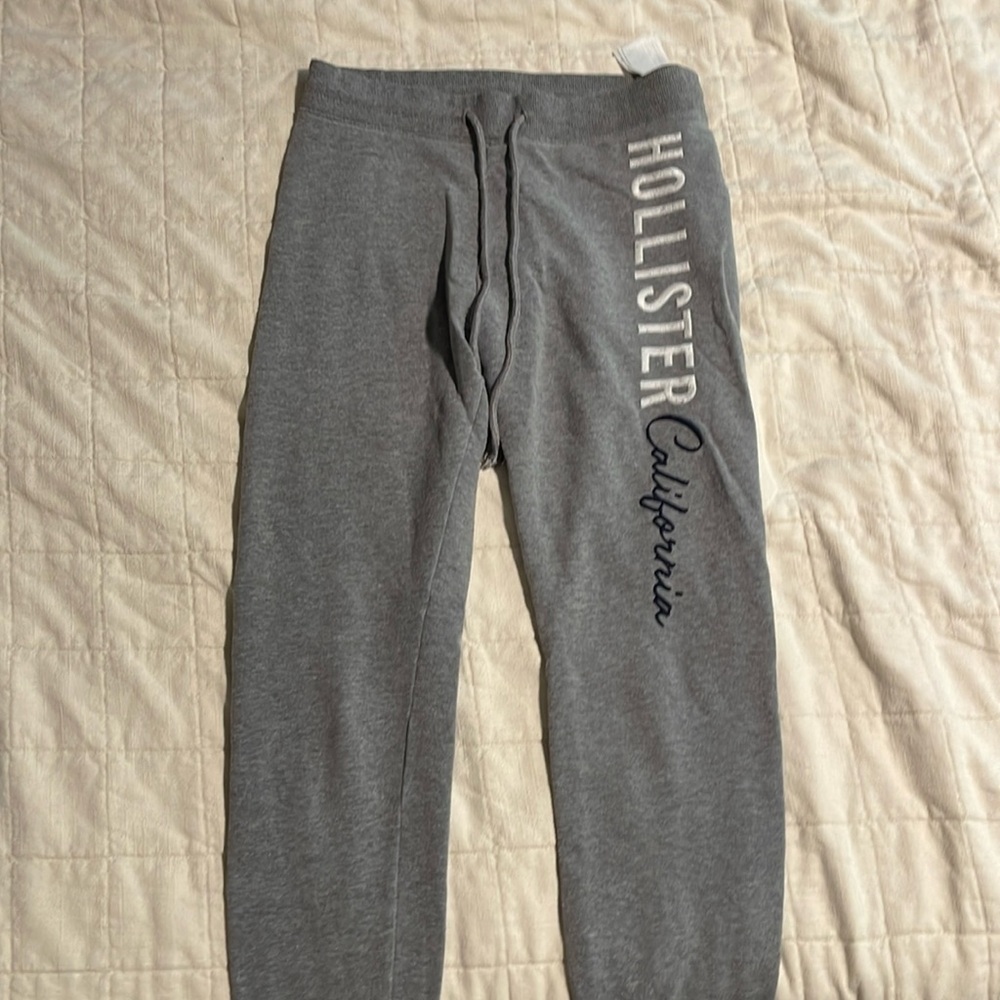 Hollister sweats